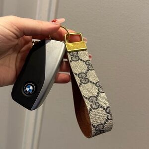 Gucci Beige and Brown Key Holder
